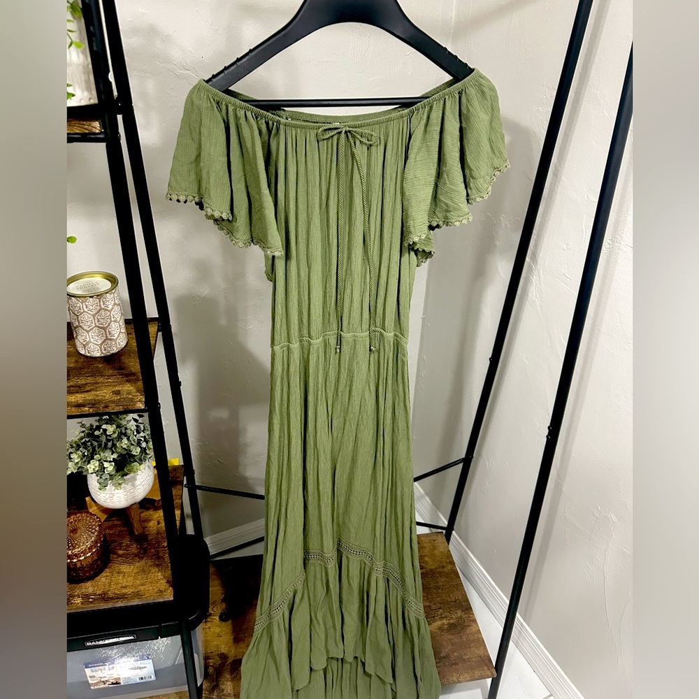 Off the Shoulder Time and Tru High Low Beach Dress (Size Small) 4-6